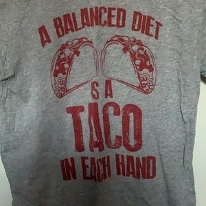 Gray taco graphic t-shirt